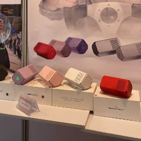 Kundenspezifischer akzeptierter Auto-Luftreiniger mit 100mA Strom, 0,29 kg Nettogewicht und 4000 Stunden Motorlebensdauer